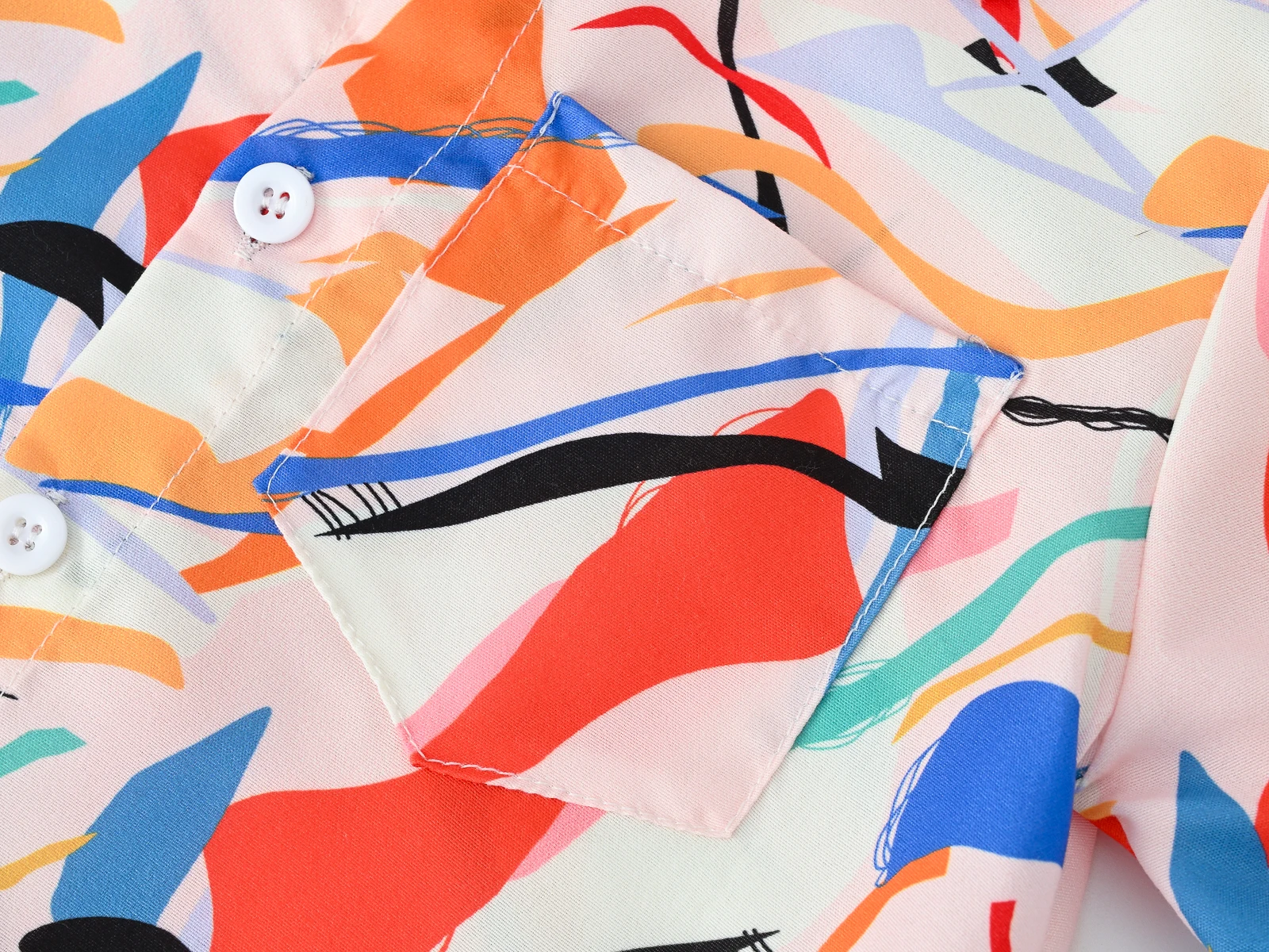 New summer girls and children casual sweet and lovely multicolor printing fashion short-sleeved baby thin Korean lapel shirt.