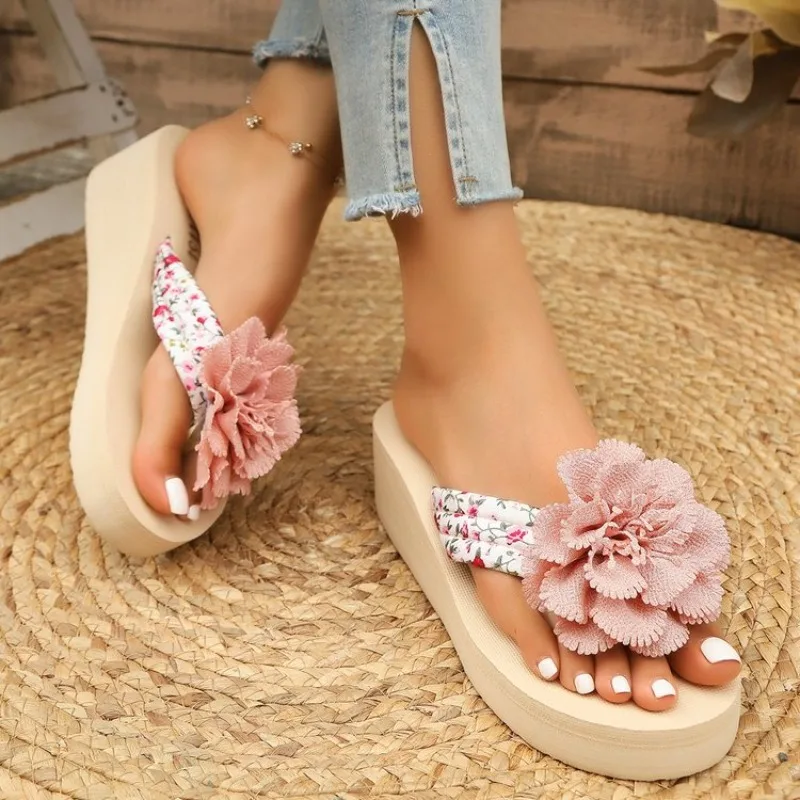 

Women Slippers Summer New Fashion Sandals Holiday Shoes Lightweight Flip Flops Flower Decoration Beach Slides Women