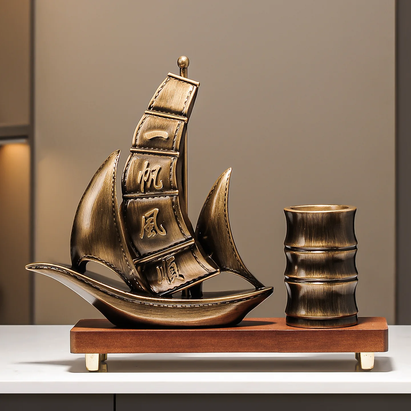HYS Modern Simple Sailing Pen Holder Crafts Ornament Home Living Room Entrance Leader Desktop Office Ornament Gifts