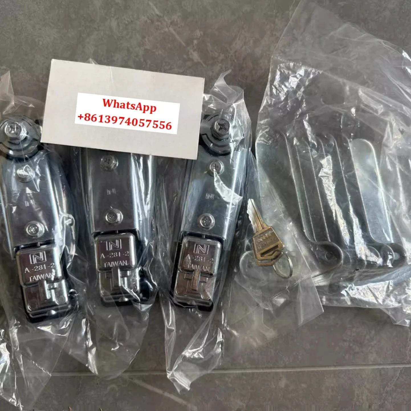 

Handle A-281-2 (S)