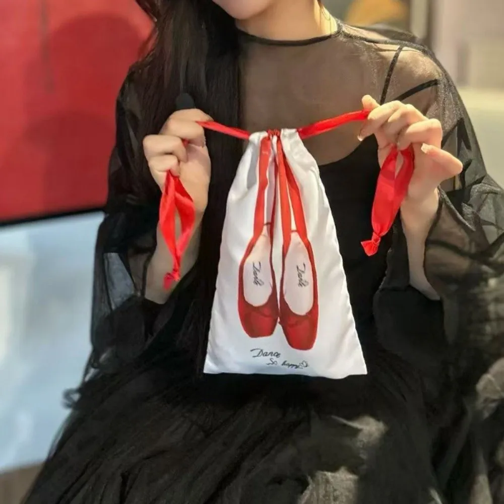 

Canvas Ballet Shoulder Bag Large Capacity Sweet Toe Shoes Drawstring Bag Casual Korean Style Mini Bag Pendant Ballet Dancer