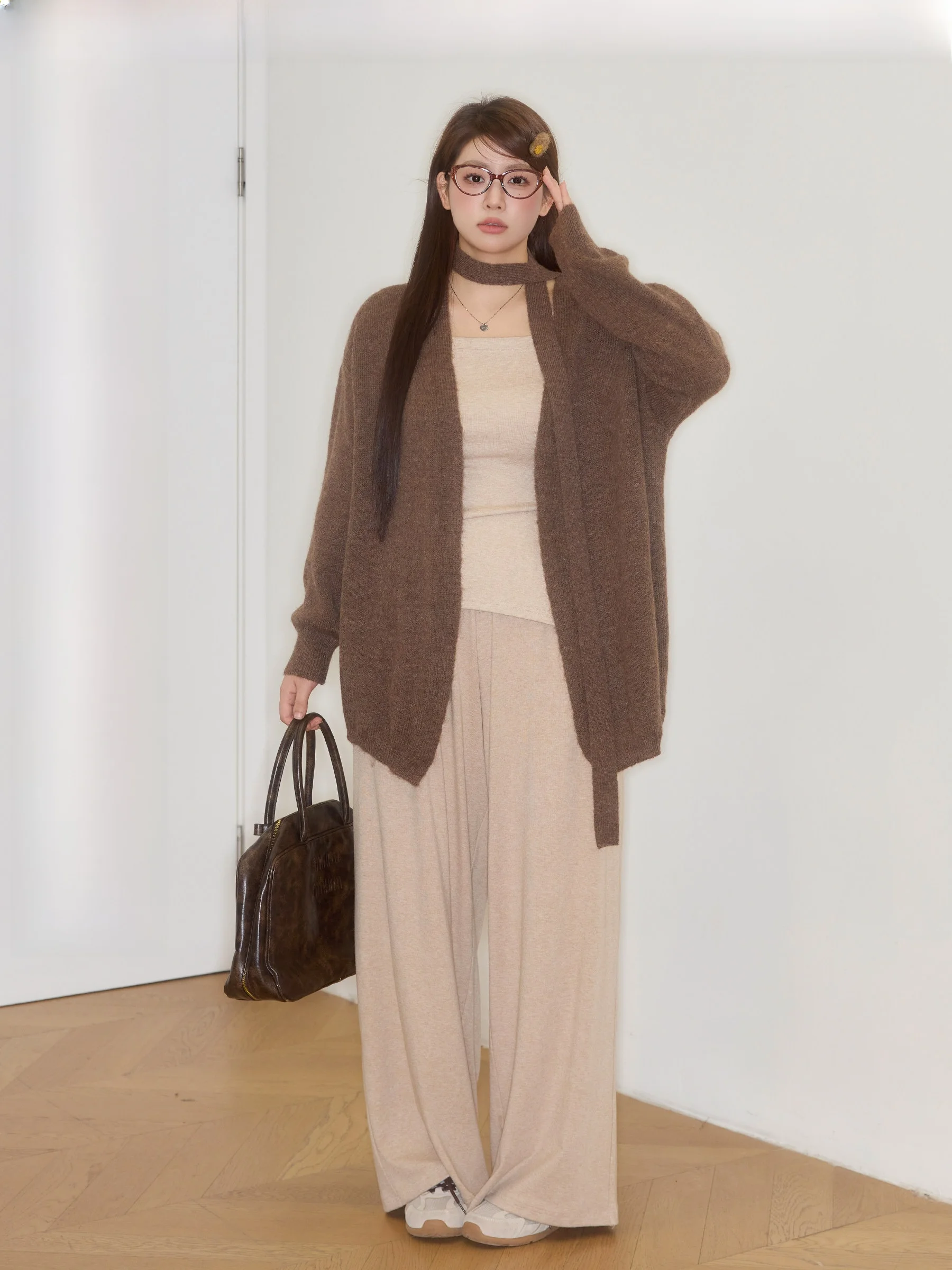 

Комплект из жилетки и широких брюк больших размеров, кардиган для полных женщин, зима 2024, от Ju u Studio.