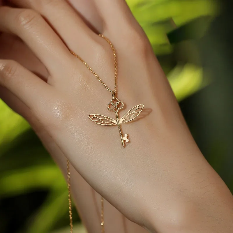 Harries Potter Vintage Necklace Wizarding School Movie Peripherals Winged Key Necklace Women's Jewelry Gift for Girlfriend