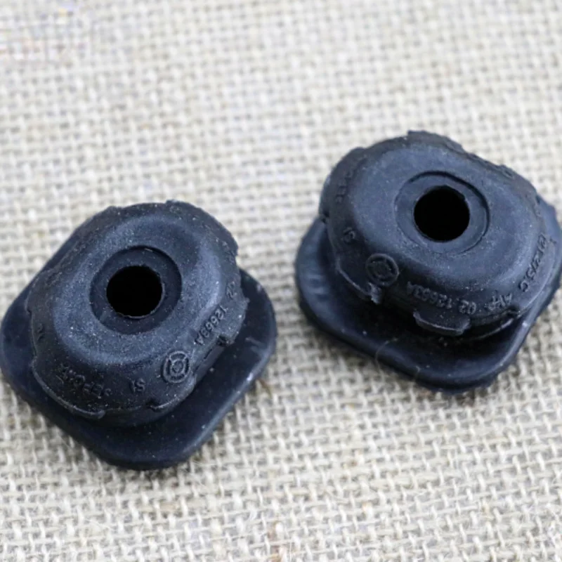 For Audi A4L Q3 Q5 New A6L Water Tank Fixed Rubber Pier  Cushion   Block  Pin Bracket 2pcs