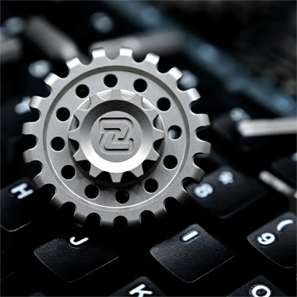 MCZHI EDC Fidget Spinner Geisterzähne Edelstahl Titan Stressabbau Spielzeug Zappelspielzeug für Erwachsene Büro Schreibtischzubehör