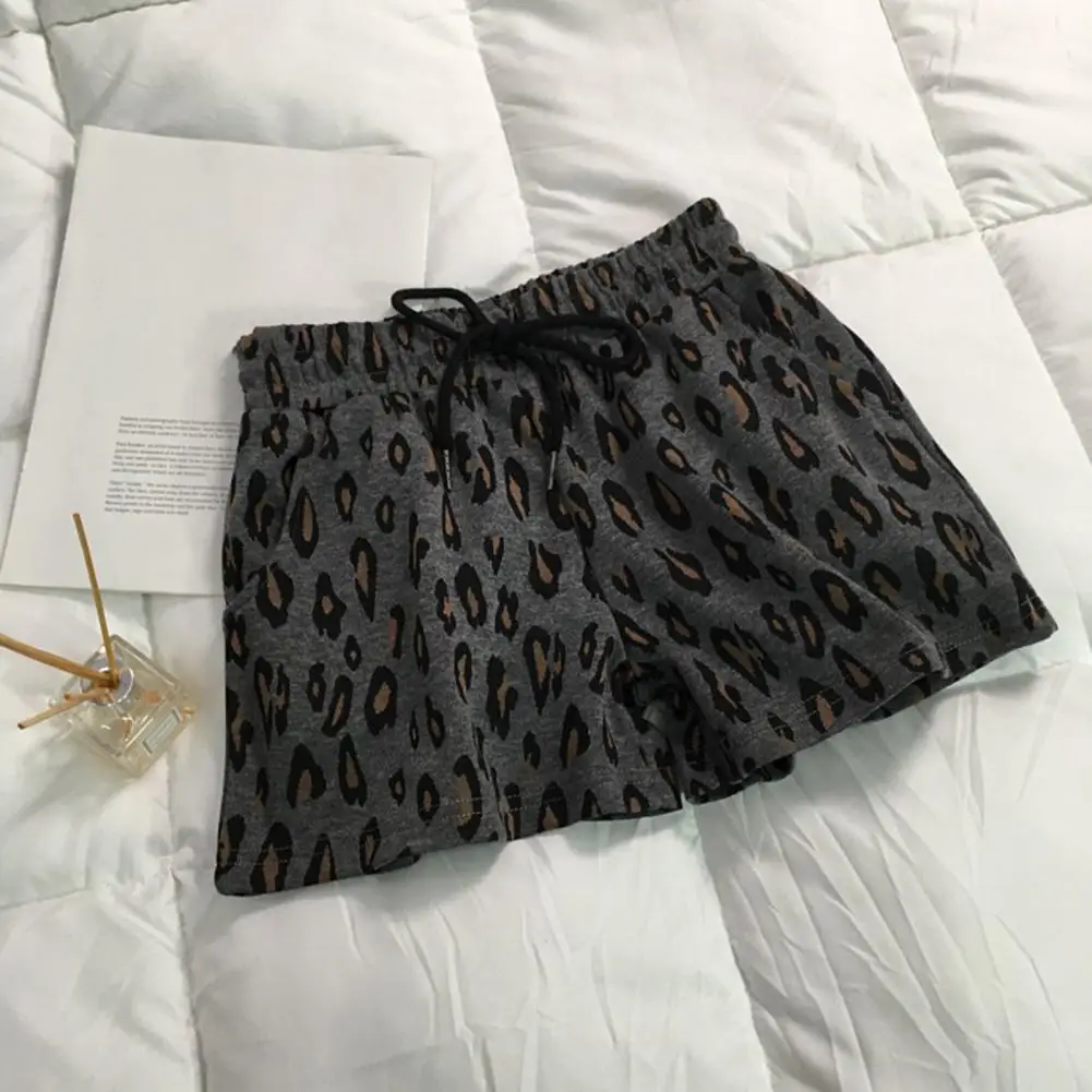 Pantalones cortos con estampado de leopardo para mujer, Shorts holgados con cintura elástica, ropa de playa, 2022