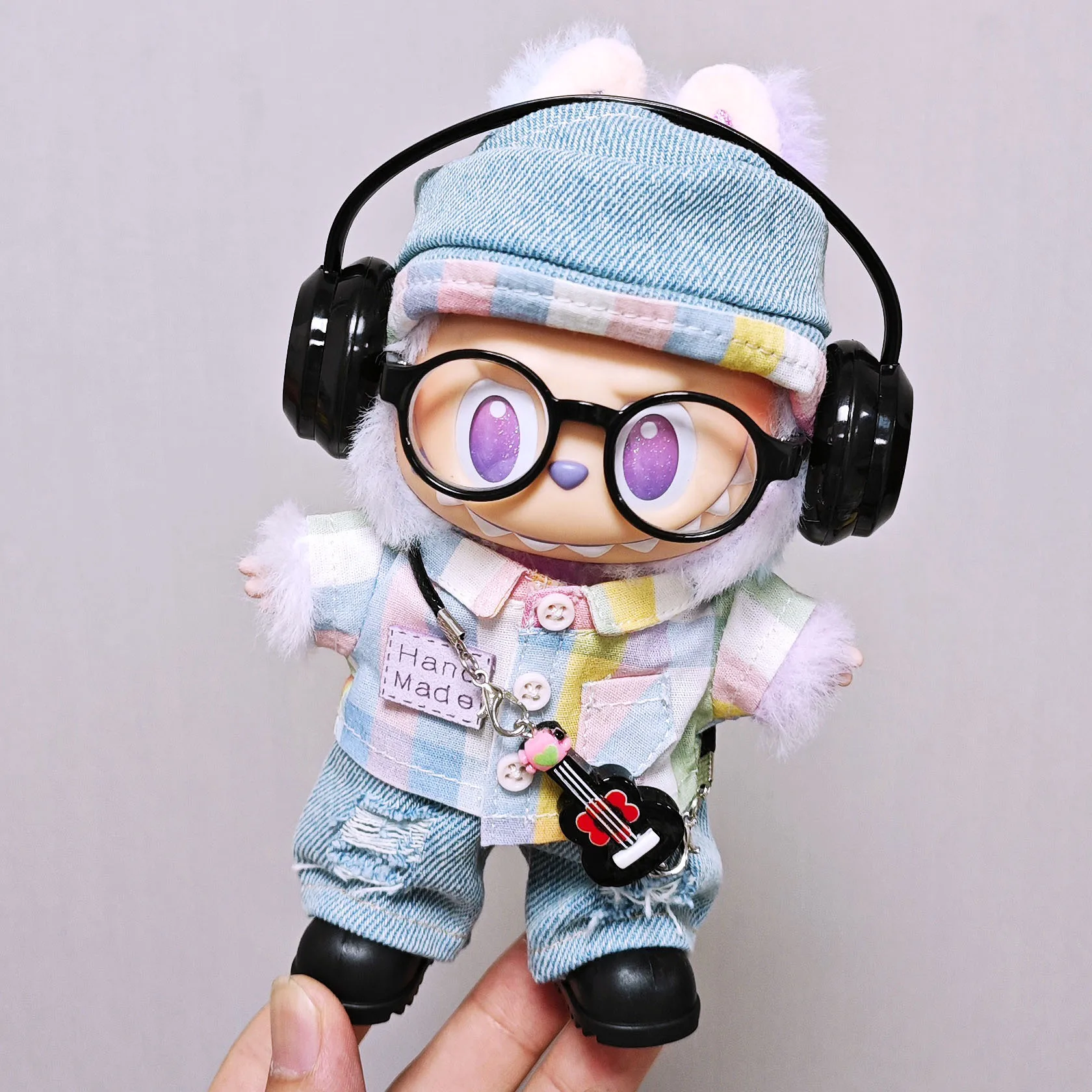 

Clothes For Labubu 1st-3rd Gen 15/17cm Dolls Stylish Black-White Accented Denim Outfit Set - Rainbow Checkered Shirt