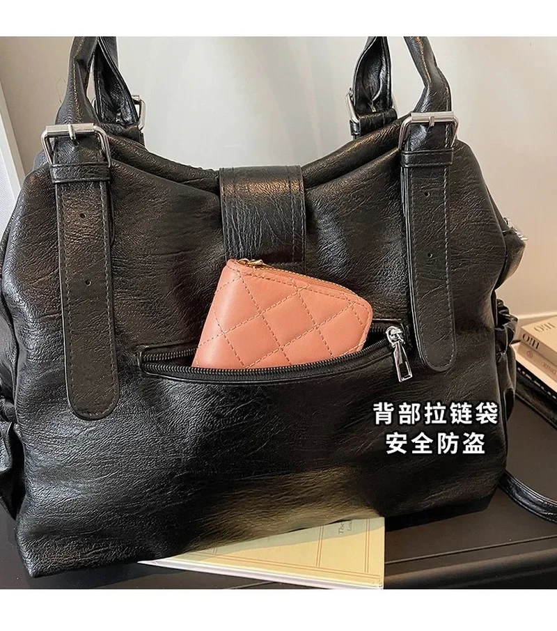 2026 Cross border retro trendy handbag for women 2026 new personalized design shoulder bag, large capacity commuting tote bag