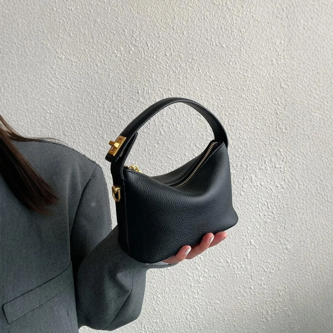 Simple and retro handbag, crossbody bag, soft leather small square bag