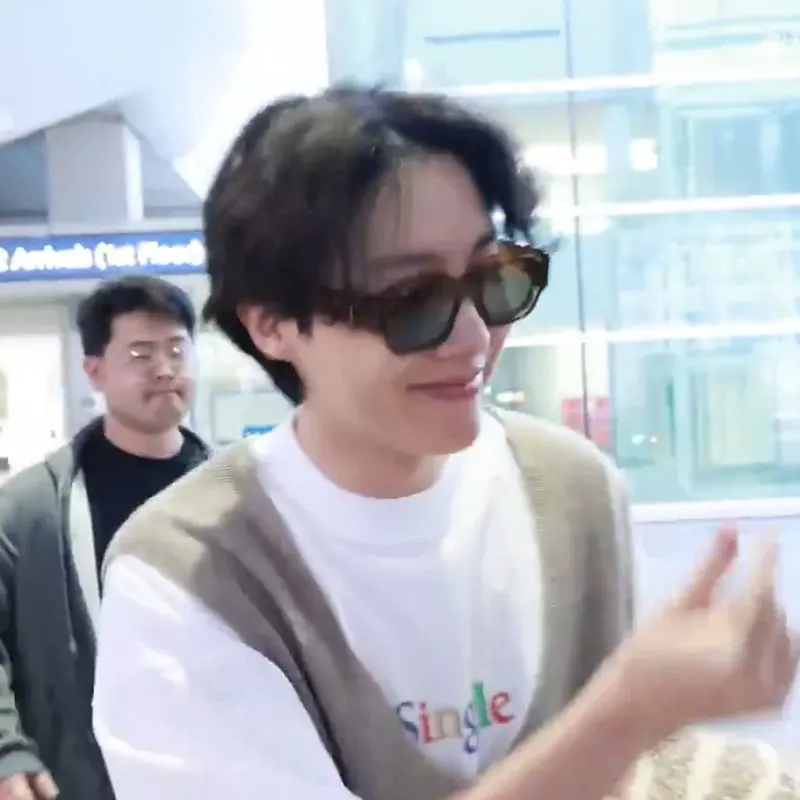 韓国スター J-HOPE 同一の単文字印刷パターンファッショントレンドハイエンドブランド純綿高品質レジャー休暇