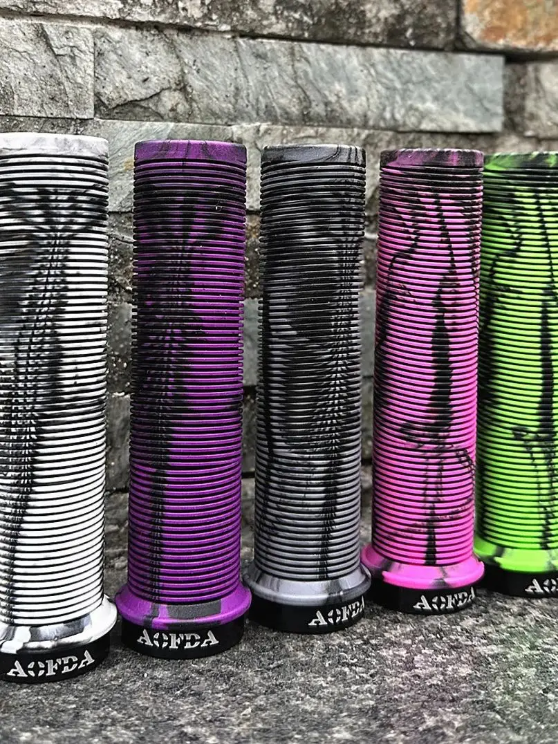 AliExpress NONE 1pair 22.2mm Single-Sided Lock-On MTB/DH/BMX/Off-road Bike Rubber Handlebar Grips with Aluminum Alloy Lock Rings, Tie-Dye Design