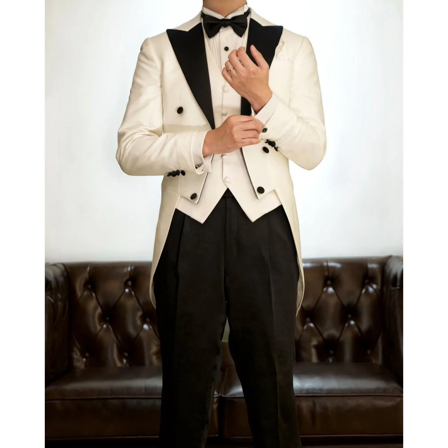 Formal White Tailcoat Tuxedo 3-Piece Suit Black Shawl Lapel Double-Breasted Gentle Outfits Jacket Suits Party Prom Customized