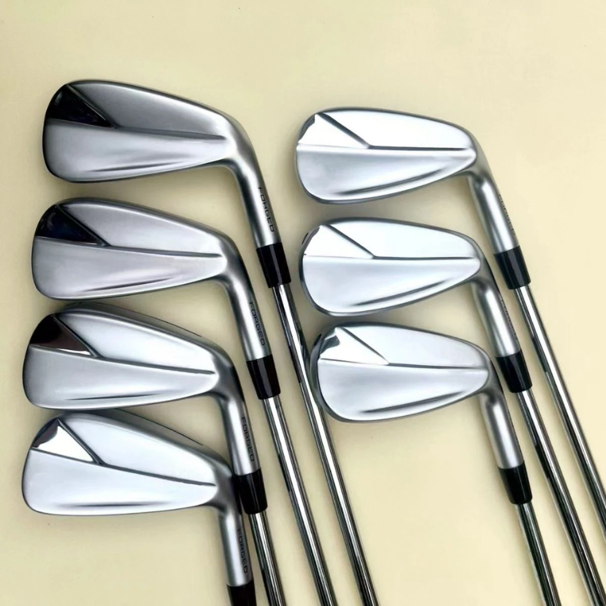 

Abay_P770 silvery golf iron set P770 Three generations 4-9P R/S flexible steel/graphite shaft with top cover