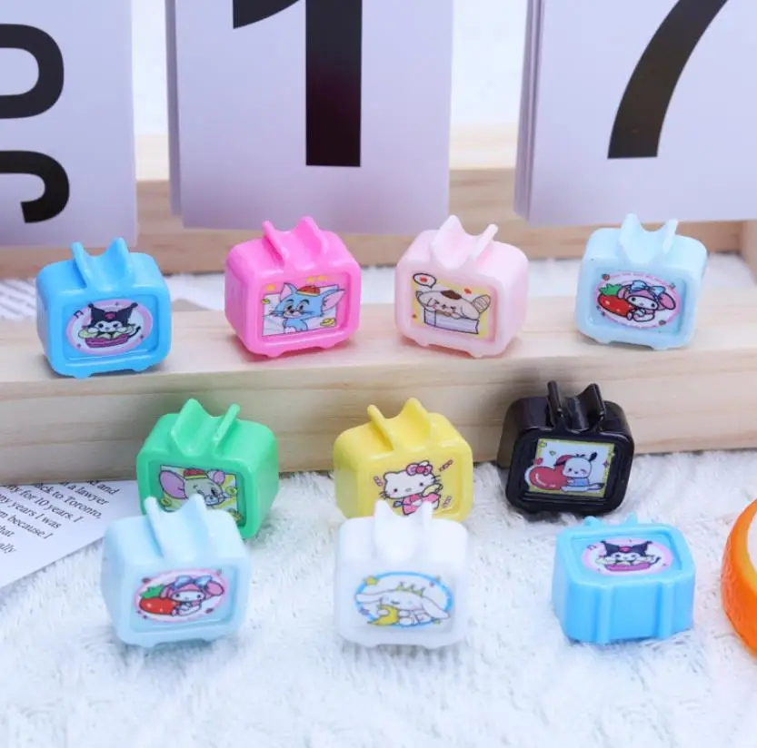 

100pcs Simulation Cartoon Sanrio Simulation television Resin Flatback Cabochon Diy Crafts dollhouse Decor Accessories