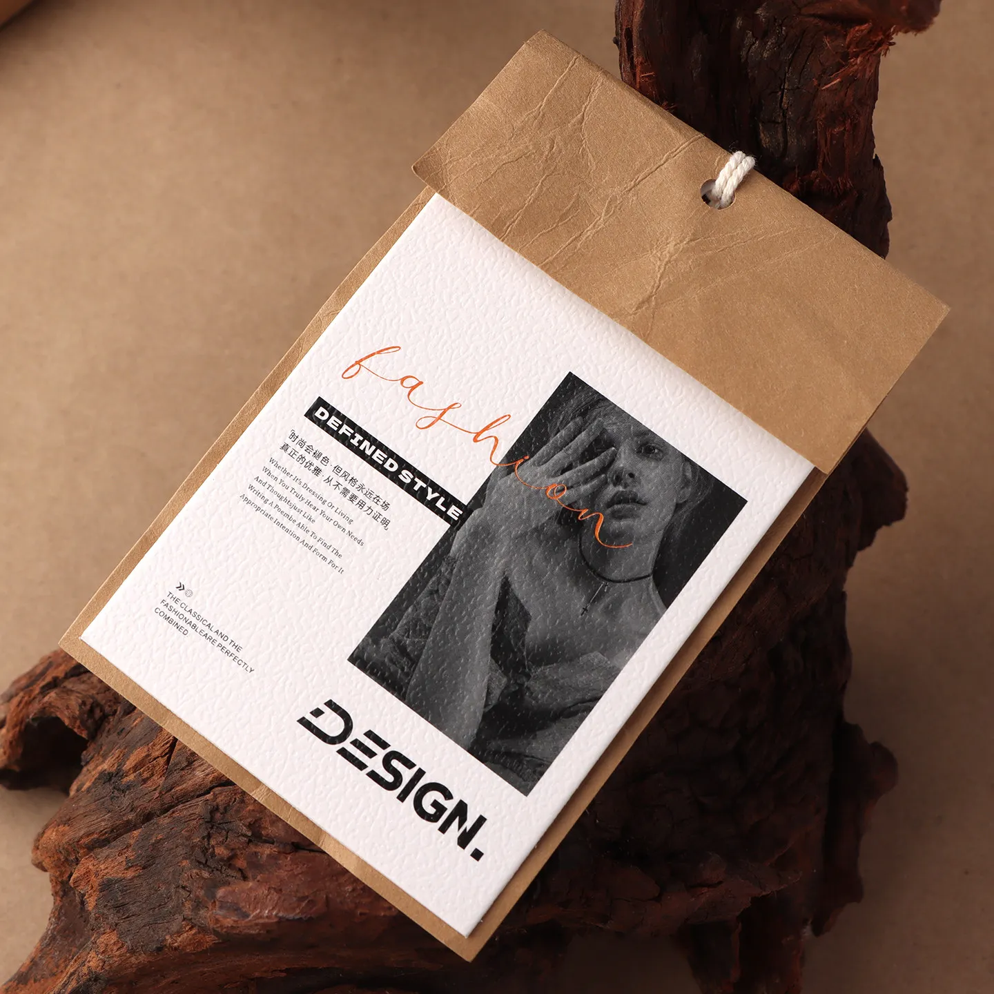 Custom Logo Hangtags for Clothing Stores High-End Custom Hangtags Fashionable Pleated Tags Custom Generic Card-Style Hangtags