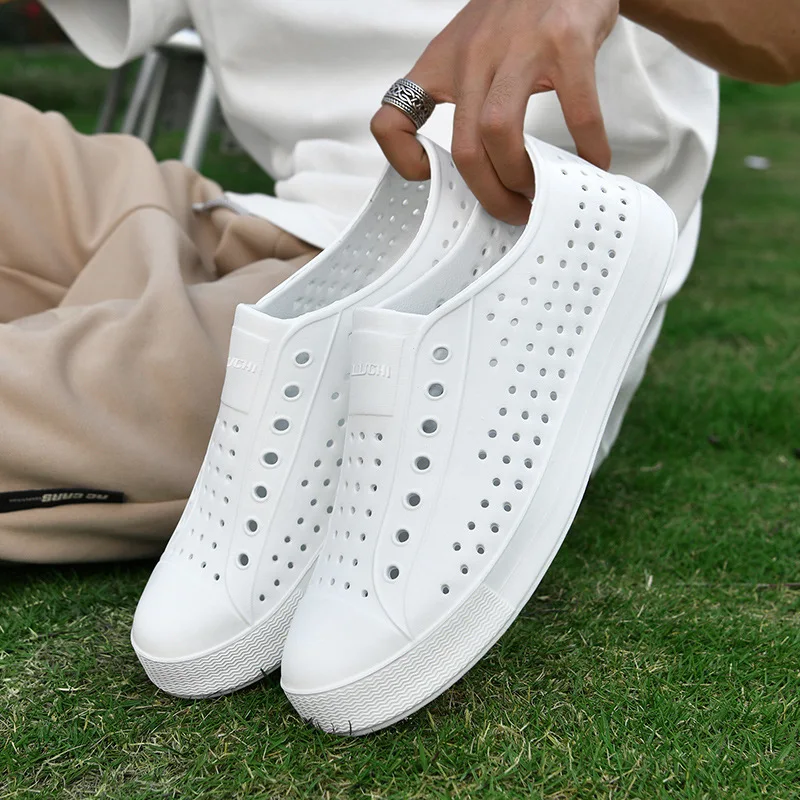 Summer Anti-slip EVA Sports Sandals Slipper Big Child Unisex Sandal Garden Hole Shoe Men Women Sandals Wading Beach Hollow Shoes