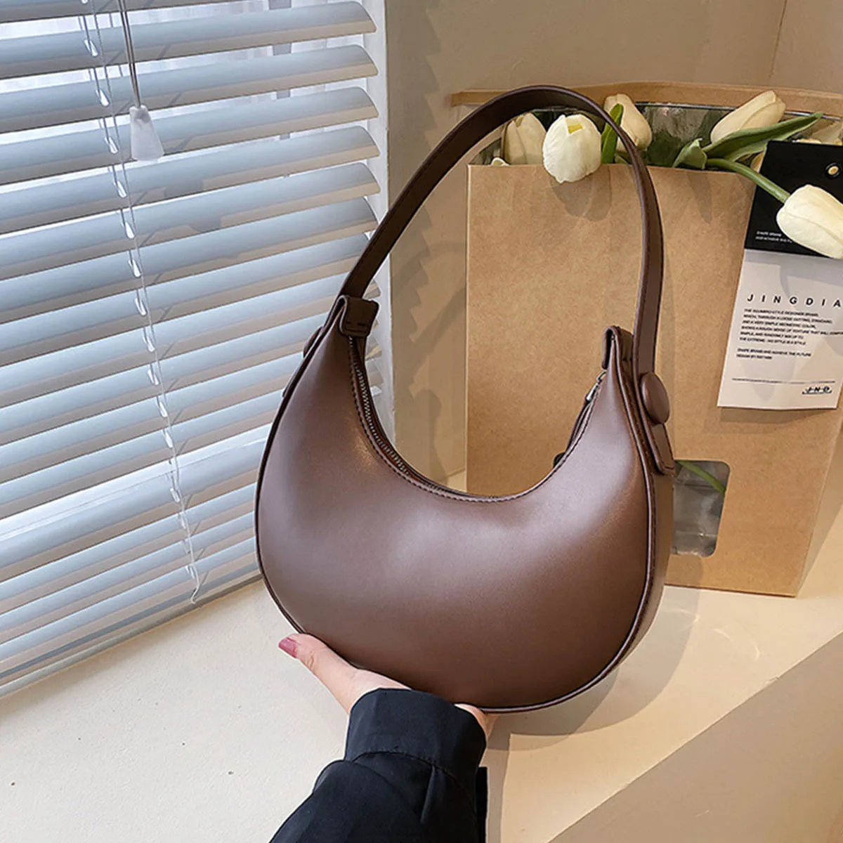 2024 Fashion Armpit Bags for Women Cute Half Crescent Bag Leather PU Purses and Handbags Designer Shoulder Bag Small Hand Bag