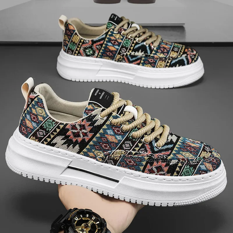 

Весенний тренд, универсальные дышащие туфли для спорта и отдыха на открытом воздухе, высокие красивые туфли, модный стиль