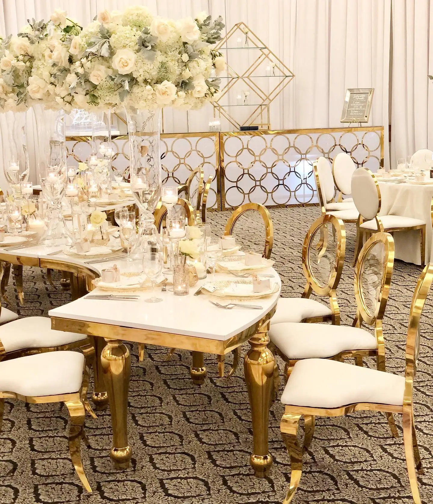 Event White TOP Round Tables Moon Tables Banquet Wedding French Romantic  Luxury Gold for Events Party Metal Dining Table