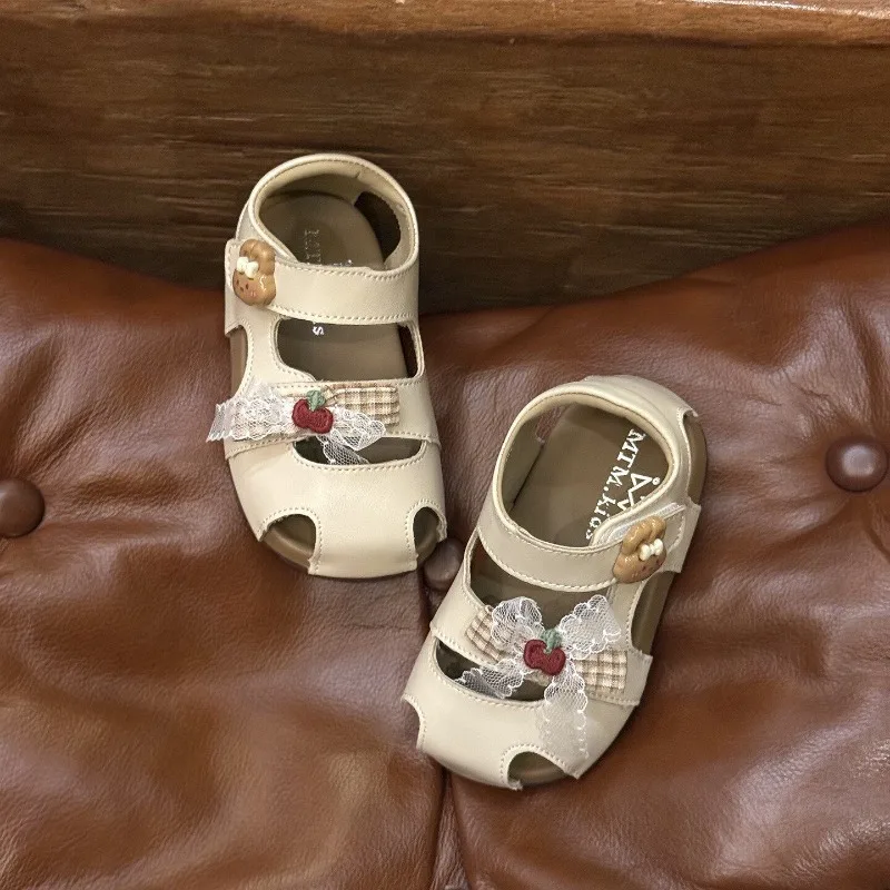 Kleinkind-Sandalen im Prinzessinnen-Stil, Baby-Freizeitschuhe mit Lochmuster und Weicher Sohle, 2026 Brandneue Kinder-Prinzessinnen-Sandalen im Koreanischen Stil – Detail 6