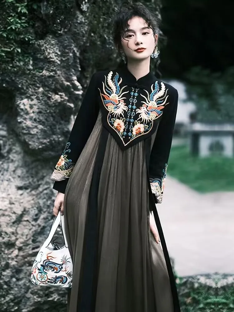 

2023 new chinese national autumn loose dress ethnic embroidery women long sleeve a-line stand collar retro elegant dress