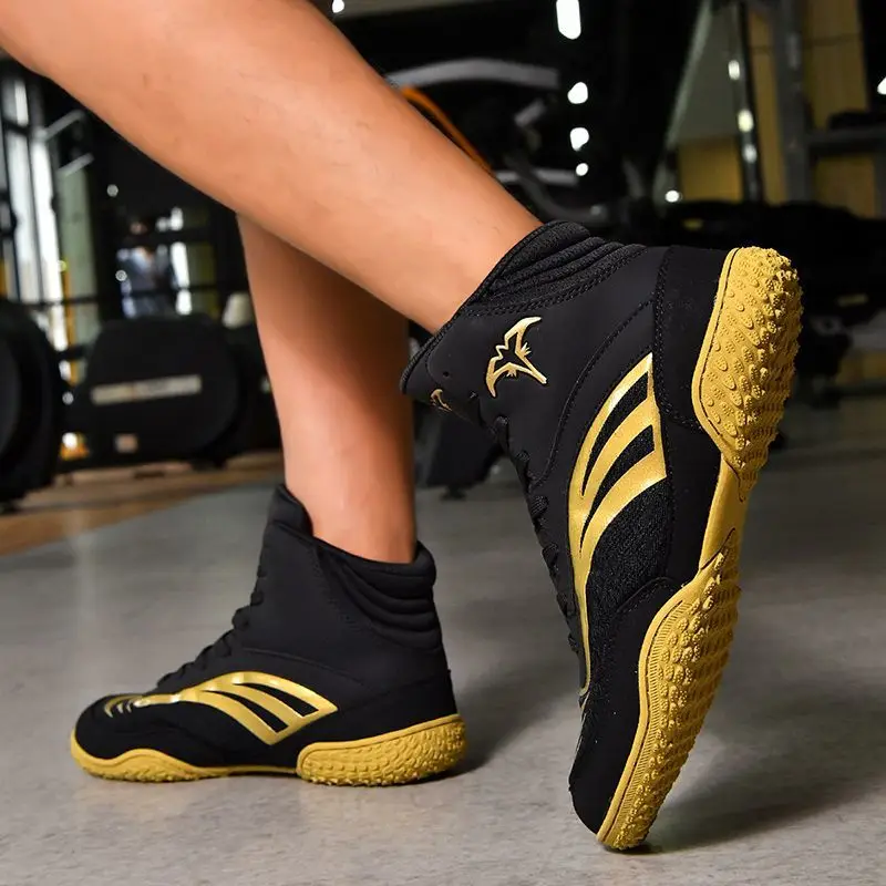 

2026 Hot Sale Fighting Shoes for Men Comfortable Gym Training Shoe Anti-Slippery Wrestling Shoes Men Mid-Top Boxing Sneakers Man