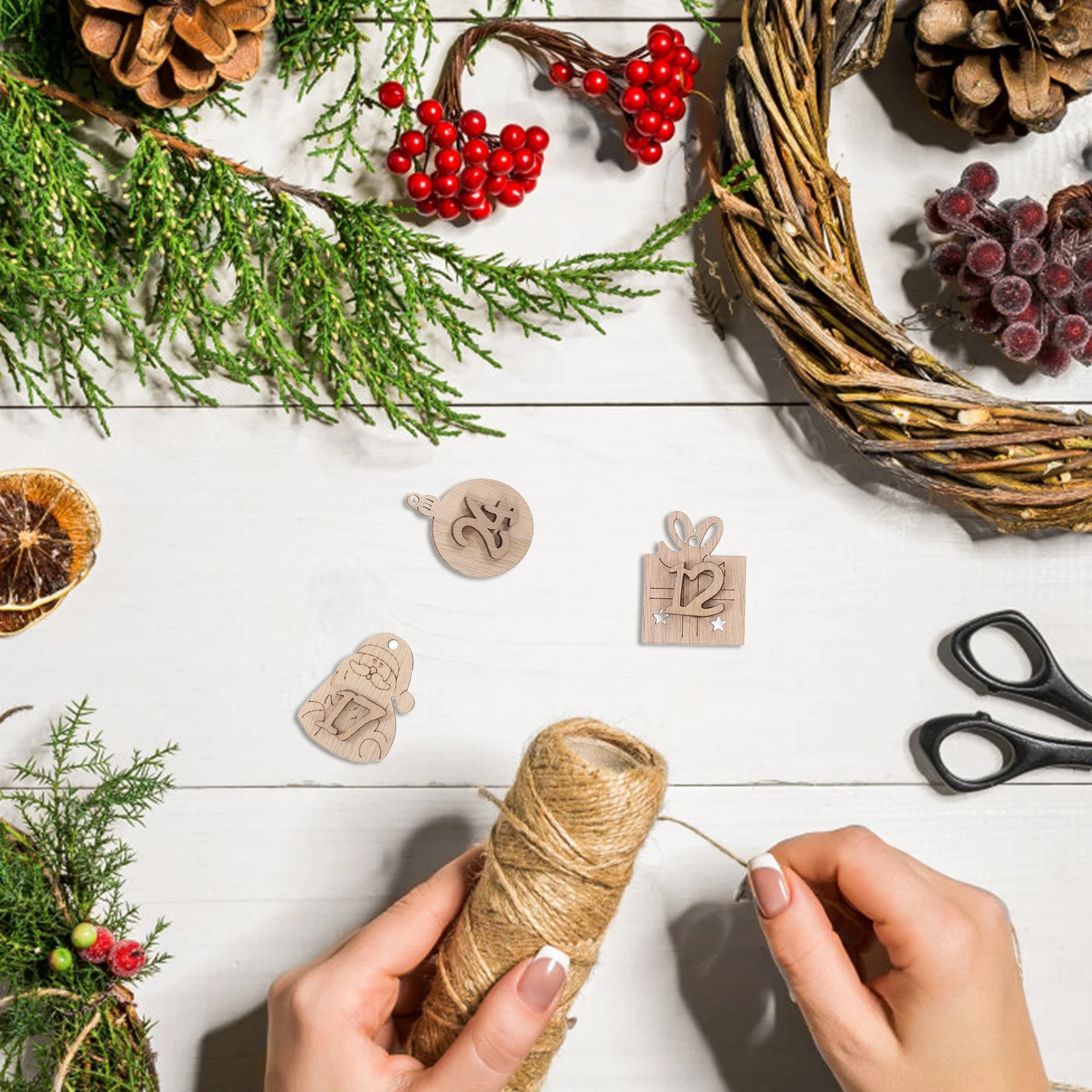 

24Pcs Wooden Christmas Calendar Pendants Hanging Bag Decor for Xmas Tree DIY Holiday Ornament Bedroom Living Room Decor Supplies