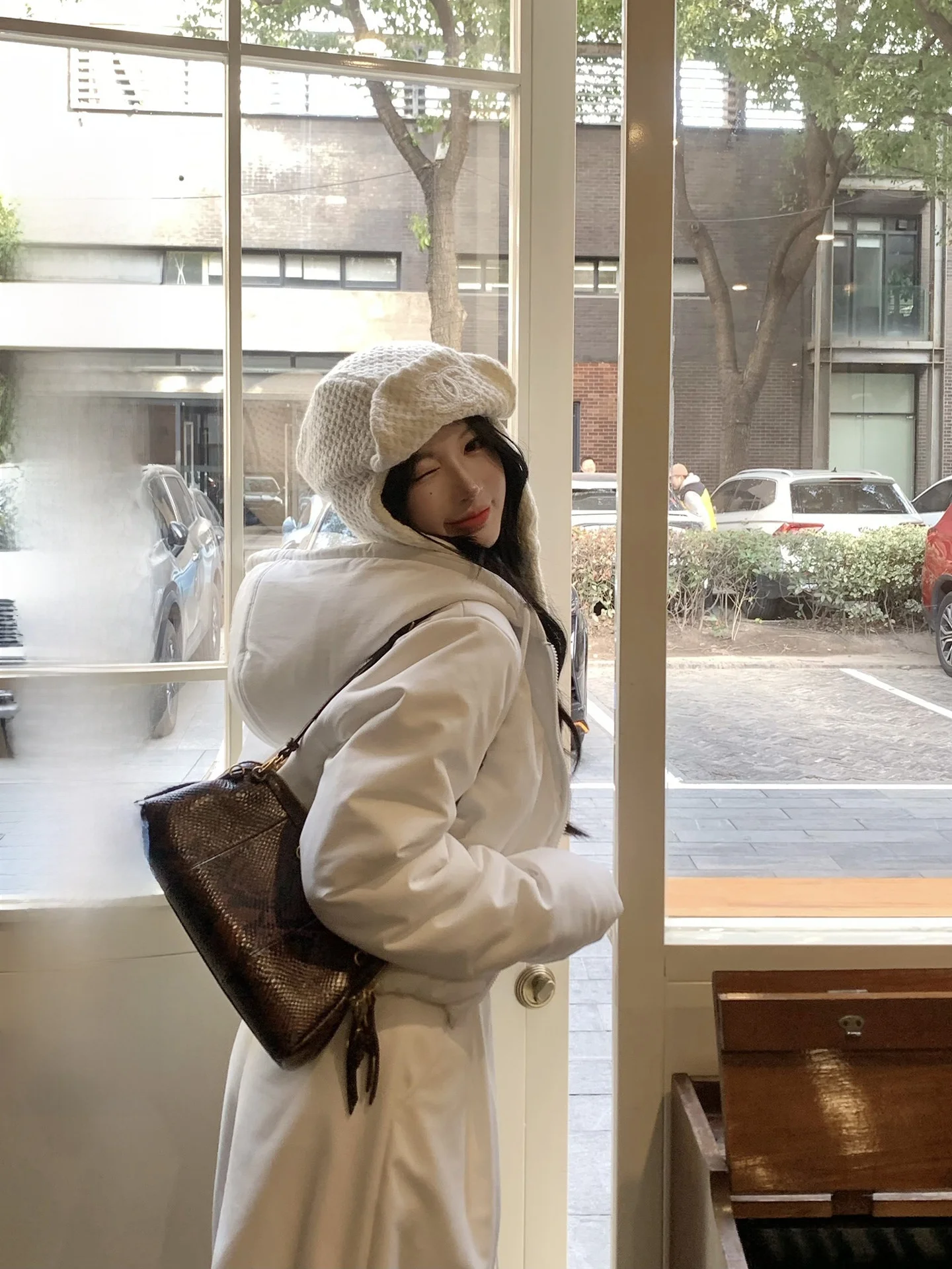 

Утепленная свободная верхняя одежда Fbb Limit белого цвета с капюшоном, на молнии, из смесового хлопка, с длинными рукавами