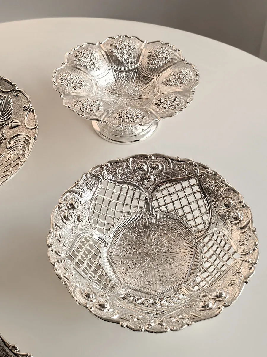 LIVETAI Light Luxury Silver Plated Fruit Tray Vintage Embossed Stainless Steel Serving Platter for Dessert Snack Home Decor