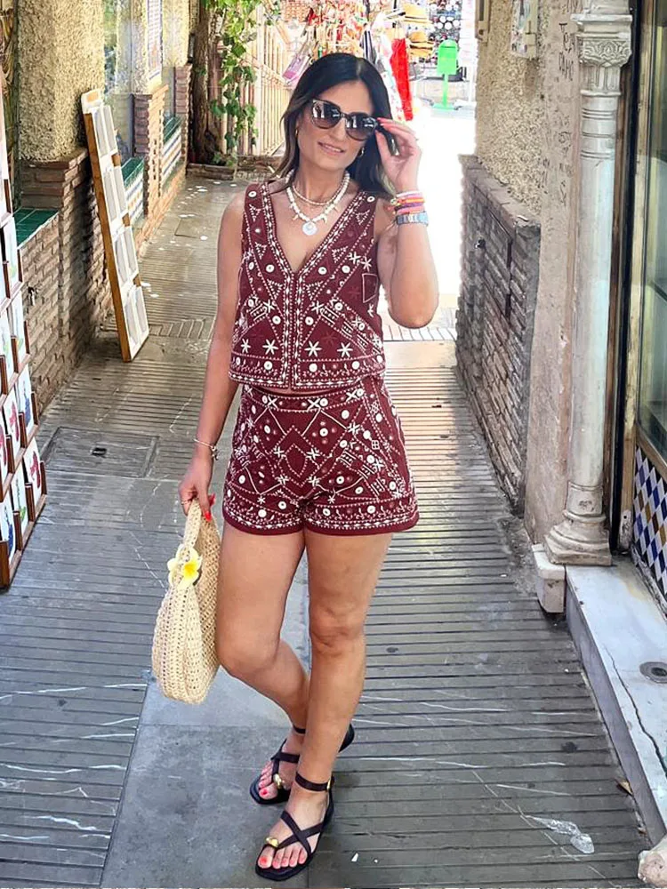 HH Female Summer Fashion Symmetrical Embroidery Single-breasted Sleeveless Top+Elegant High Waist Ethnic Style A-line Shorts
