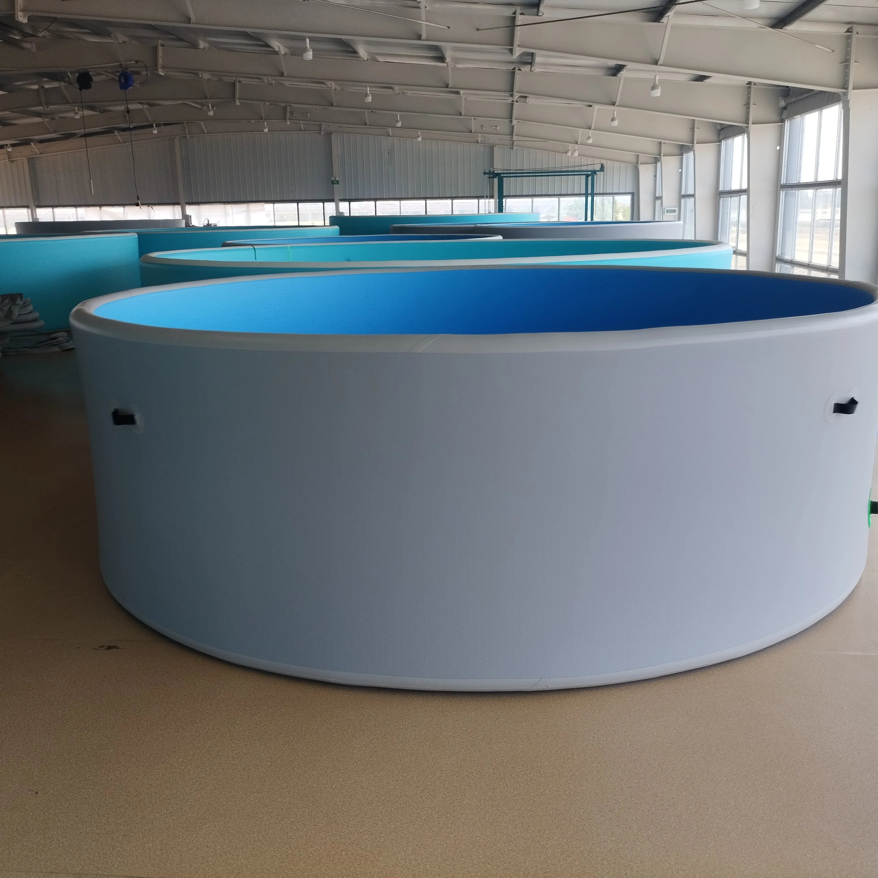 شحن إلى شعار مخصص كبير الحجم حمام سباحة قابل للنفخ في الهواء الطلق مادة غرزة مزدوجة حمام سباحة مائي محمول للسباحة