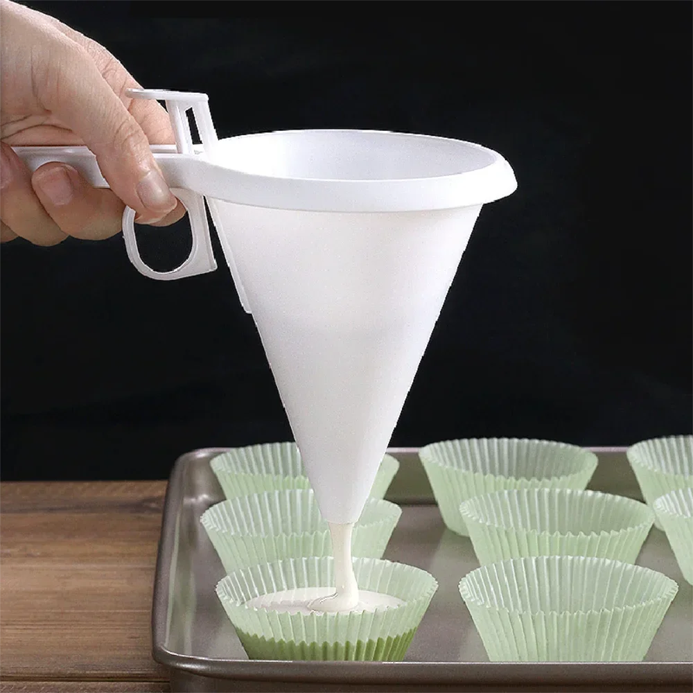 Adjustable Hand-held Baking Cream Portion Funnel Batter Chocolate Liquid Dispenser Useful Things for Kitchen Accessories Utensil