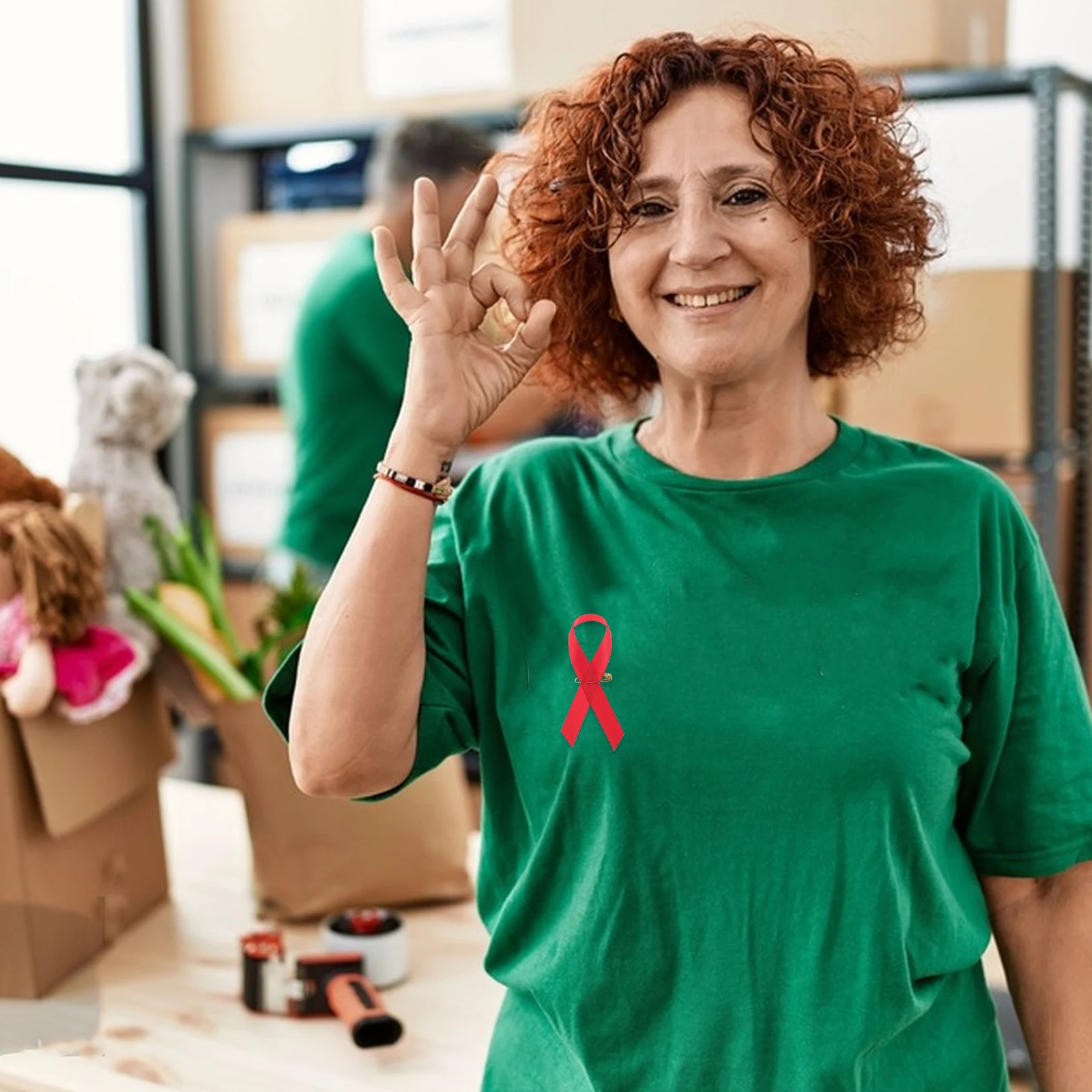 

200pcs Red Pins Breast Cancer Awareness Brooches Lightweight Lapel Pin For Charity Events Cancer Badge Supplies Ribbon Shaped