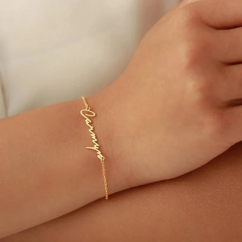 Braccialetto personalizzato personalizzato con nome lettera per donne e ragazze gioielli alla moda per coppie bracciale Sexy in acciaio inossidabile