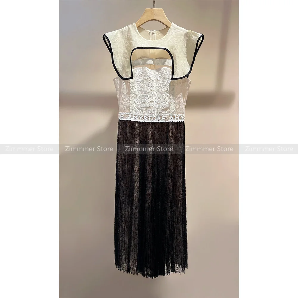 

Vietnam Niche Flower Embroidery Lace Patchwork Dress Stereoscopic Black and White Colorblocking Small Gown Dresses