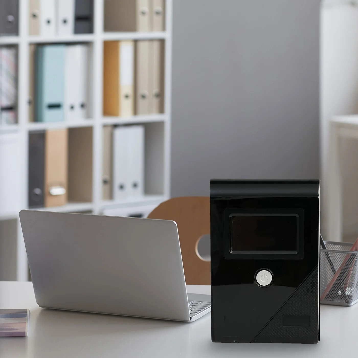 1000VA/600W 120V UPS Fuente de alimentación Batería Energía en espera con 3 salidas y pantalla LCD Protector contra sobretensiones para el hogar y la oficina