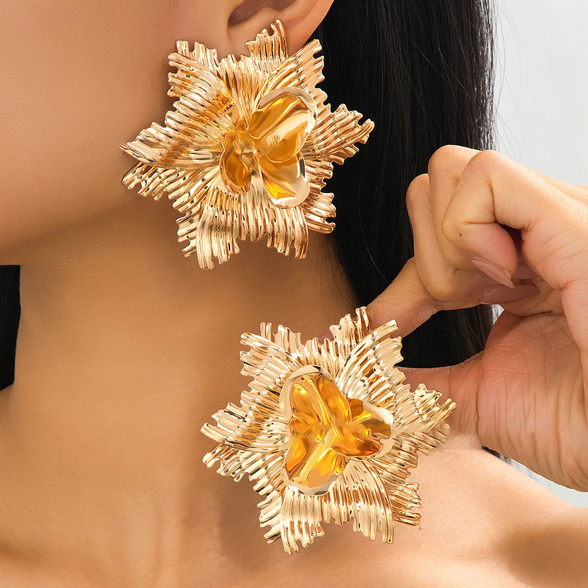 Oversized Textured Metallic Flower Earrings Dramatic Golden Floral Ear Stud Retro Statement Jewelry Bold Evening Party Wear