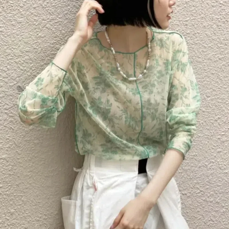 Japanese 2024 Summer New Spliced Gauze Embroidery Pullover Round Neck Lace Fashion Minimalist Casual Versatile Long Sleeved Top