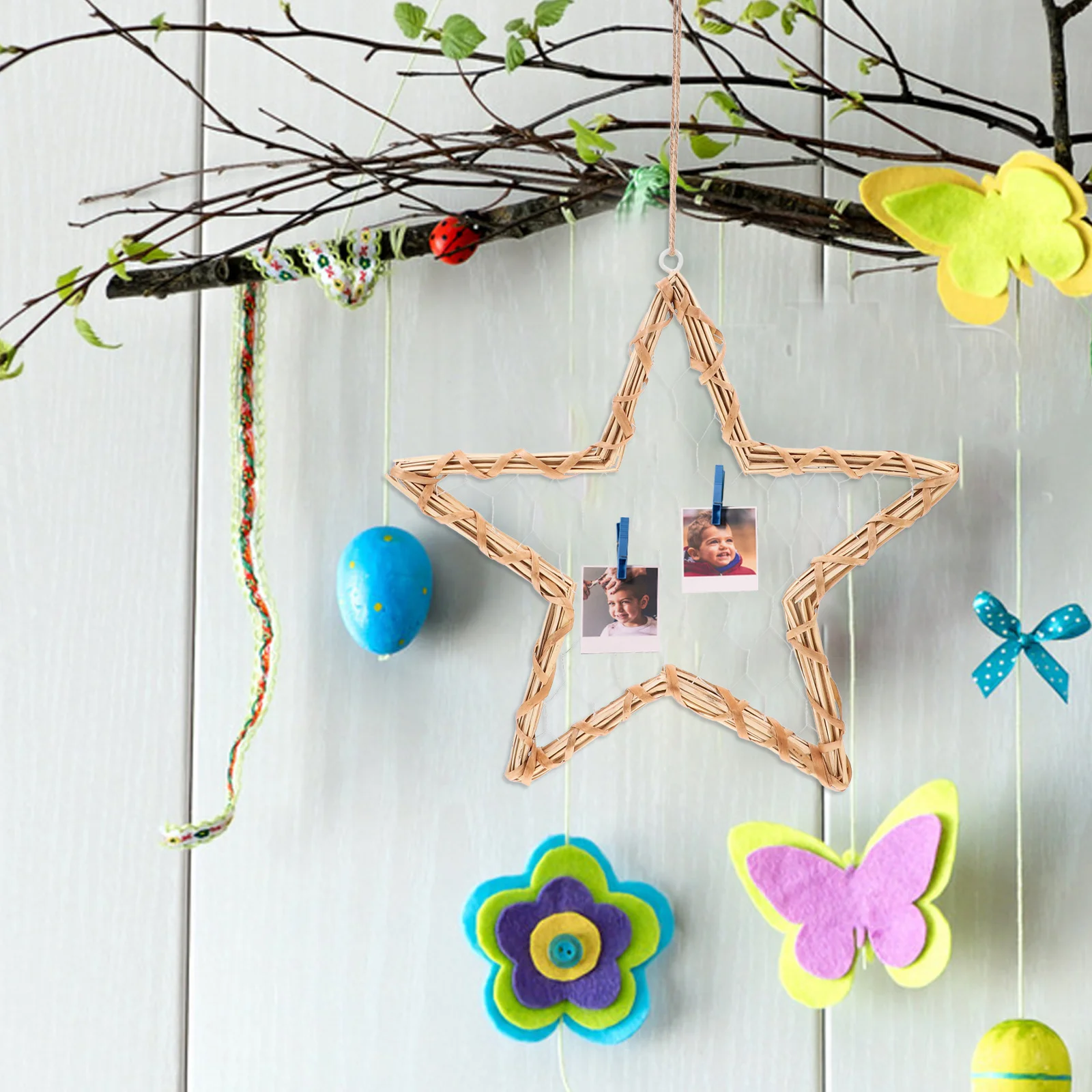 

Willow Woven Garland Photo Frame Hanging Picture Holder for Artwork and Photos Vintage Style Wall Decor Display for Living Room