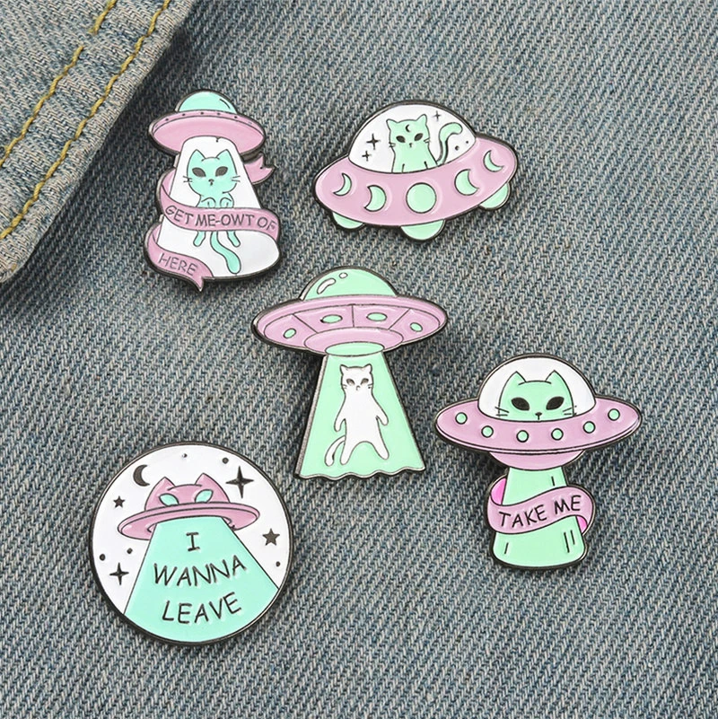 Lapel Badge Cartoon Science Fiction Jewelry Gift for Kids Friends 'Escape Here' Alien Cat Enamel Brooch Funny Bag Pin