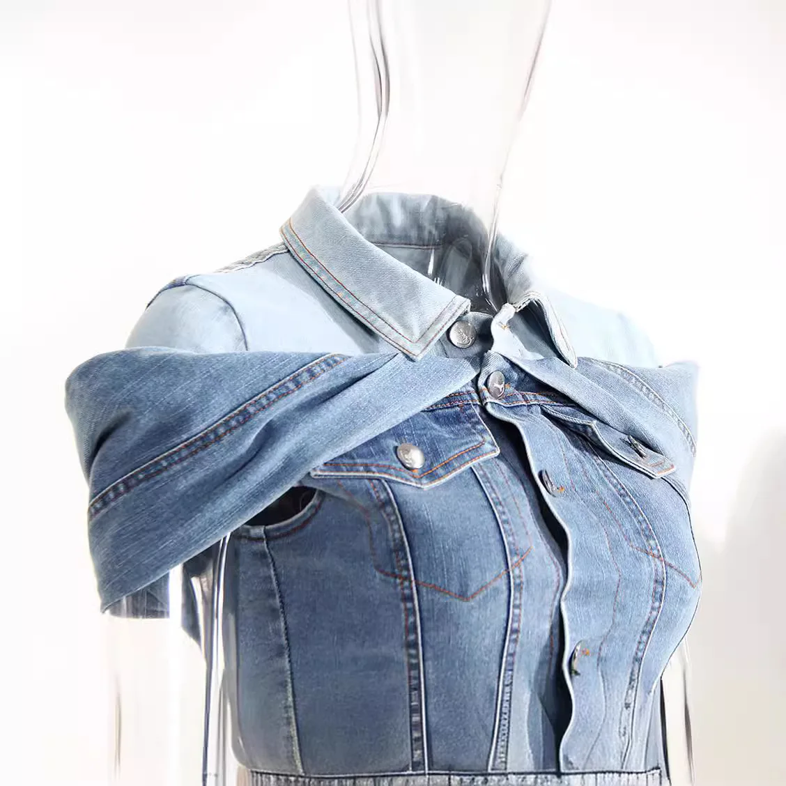 2025 Spring/Summer New Fashionable Color blocked Cowboy Shirt Look Thin Single breasted Personalized Design Fake Two Piece Set