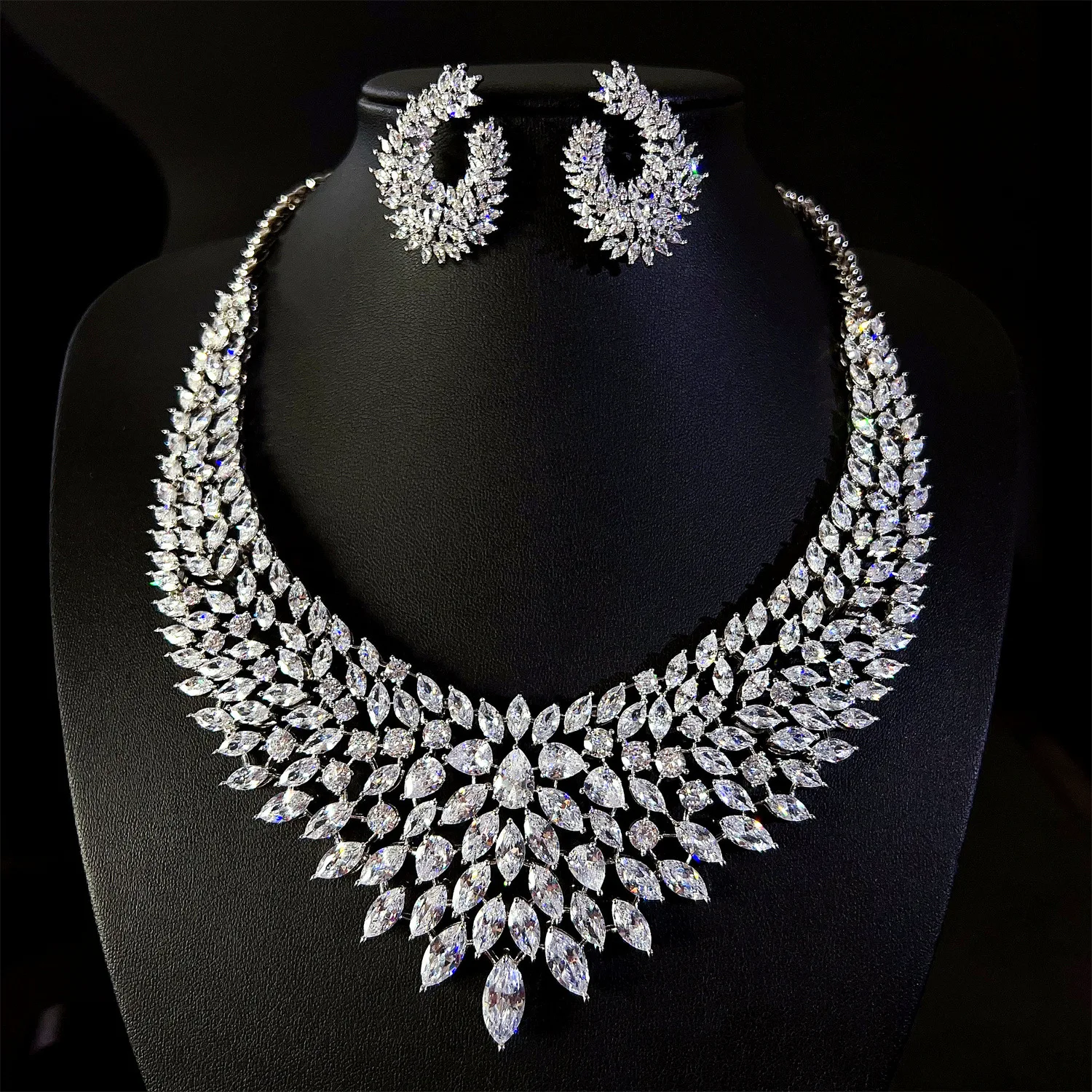 

High Temperament Jewelry Necklace Earrings 2 Piece Women's Dress Decoration Suitable for Wedding Prom Holiday Bridal Gift M-816