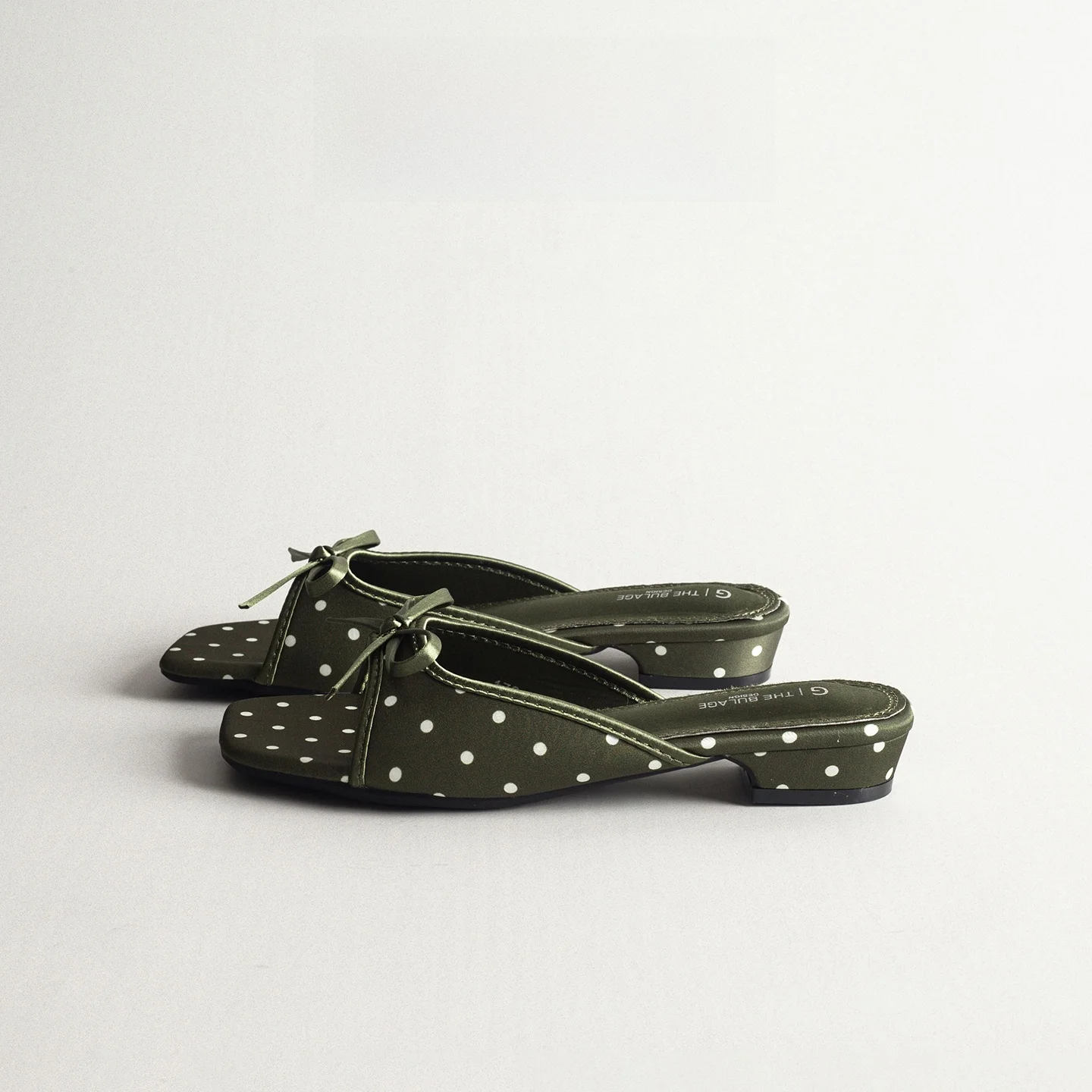 

Polka Dot Bow Knot Flat Sandals Women's Summer Outdoor Wear Toe Open Square Head Wedge Heel Versatile Slip-On Cool Slippers