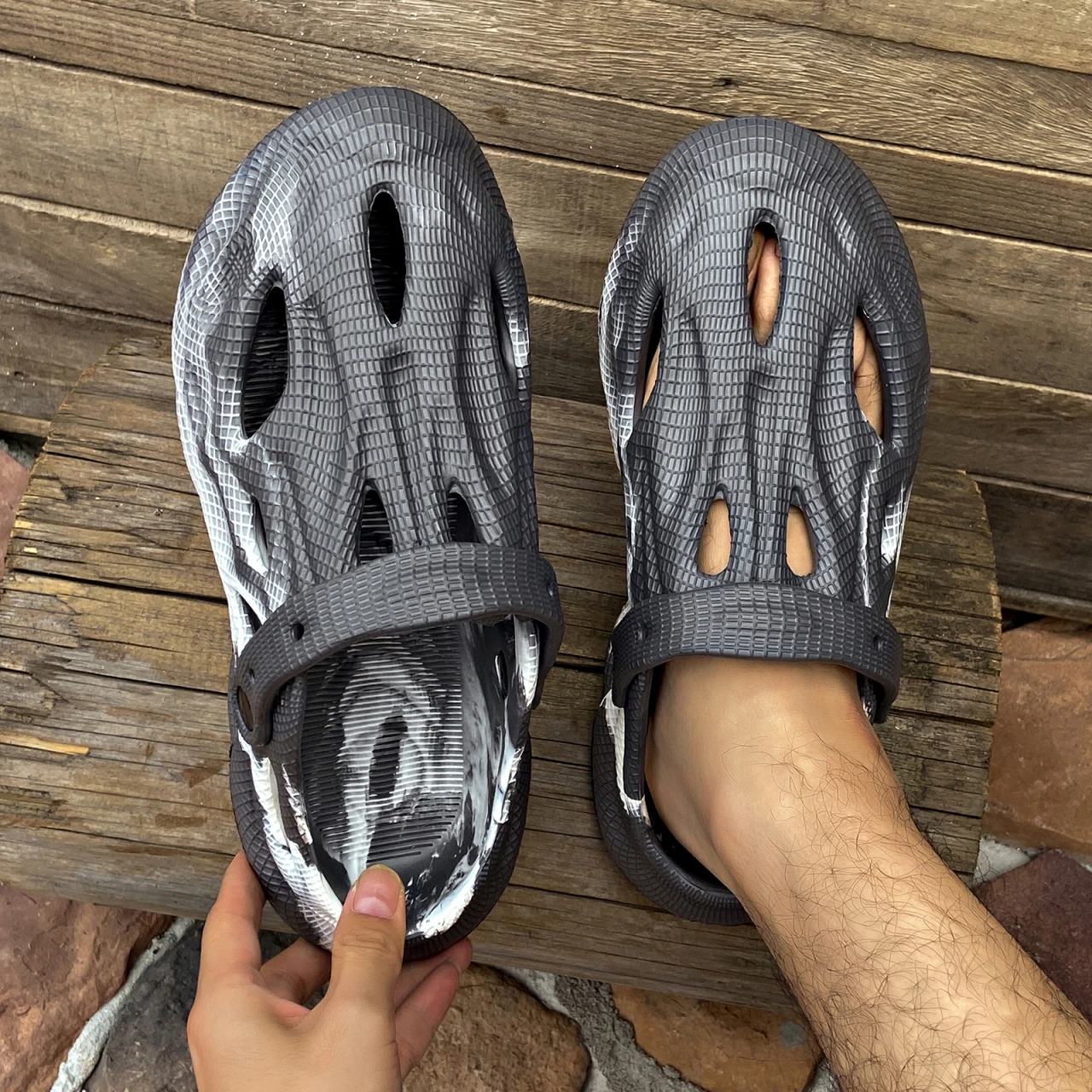 Zapatillas de moda para hombre, sandalias de plataforma antideslizantes, suaves, ligeras, de EVA, para el hogar y la playa, para verano