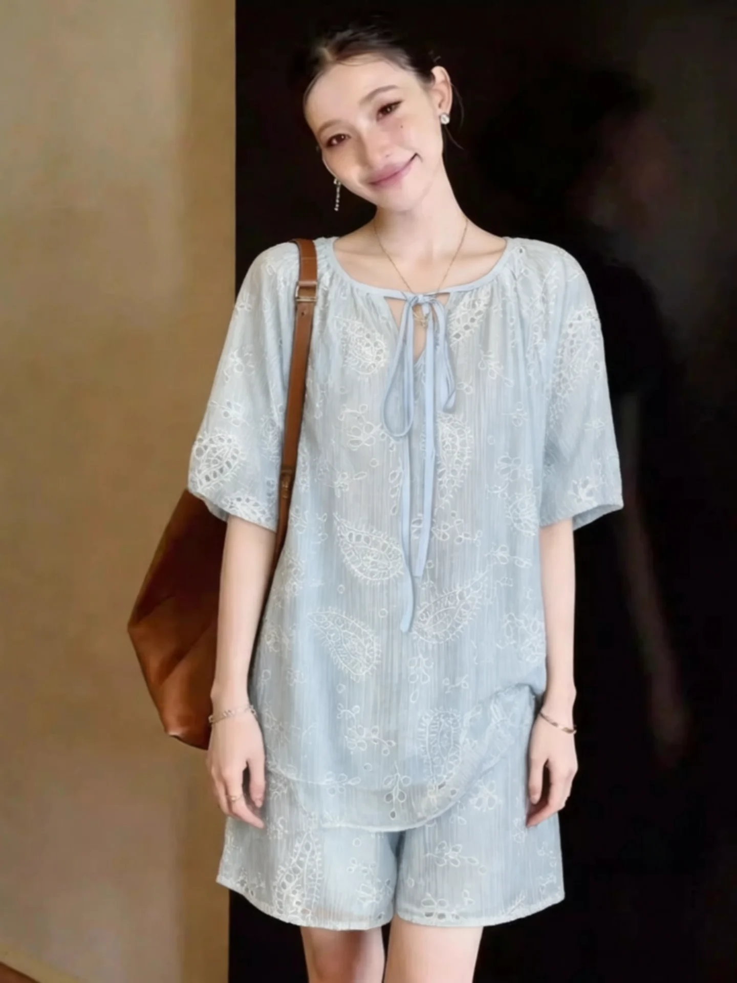 

plus Size Lace Embellished Short Sleeve Shirt And Wide Leg Pants Set Women's Summer Fashion Ensemble Cover up Floral Print