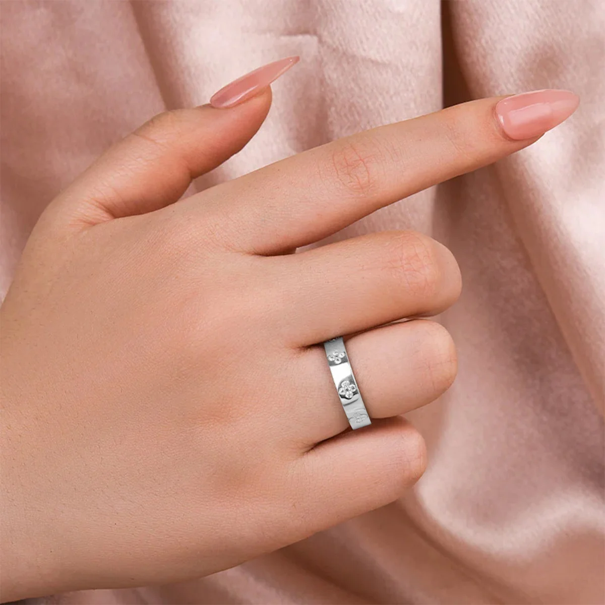 Großhandel 18K vergoldete 925 Sterling Silber Ringe für Frauen, vierblättriges Kleeblatt Moissanit minimalistischer Verlobungs- und Versprechensring – Detail 4
