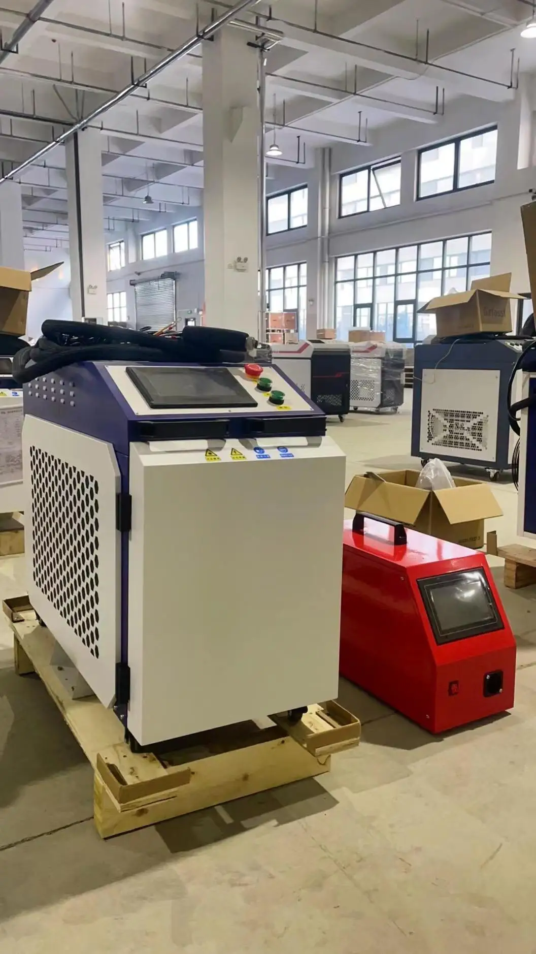 3000W MAX Portable Fiber Laser Welding Machine 4IN1 Cleaning and Cutting Machine with Auto Wire Feeder Metal