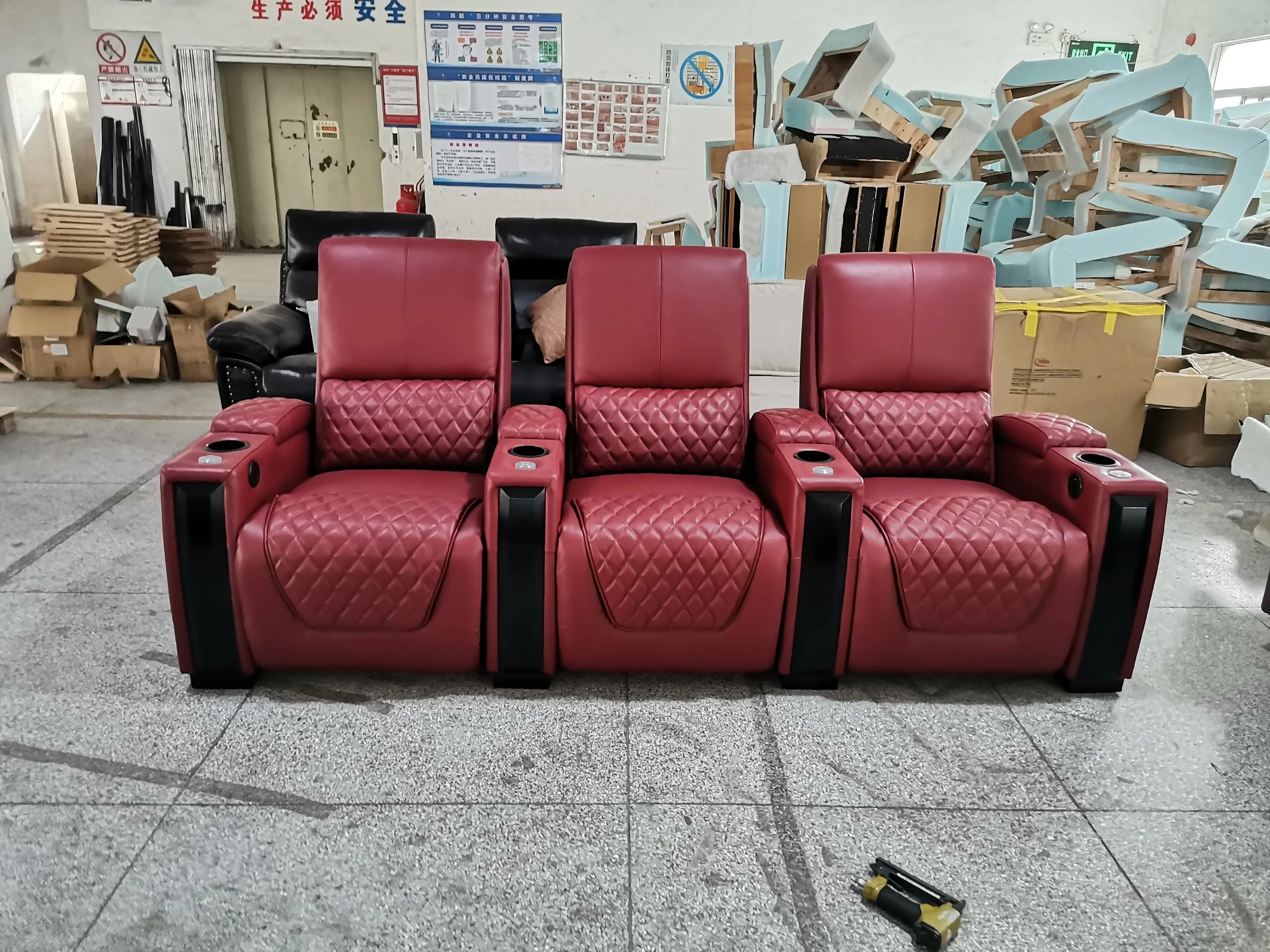 

Furniture Multi-Functional VIP Theater Chair Genuine Leather Electric Power Recliner Home Theater Sofa With Light Cup Holder