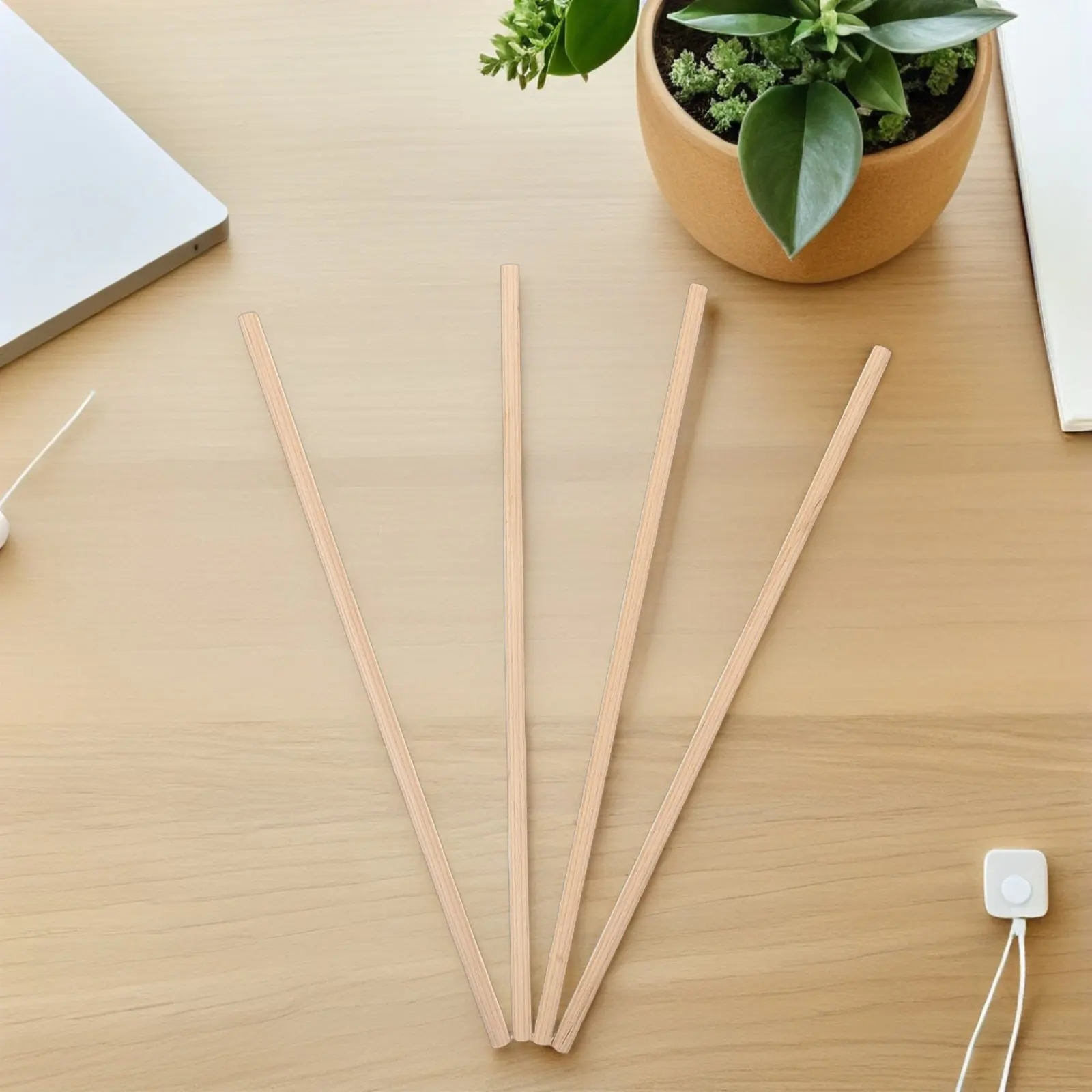 

4Pcs Mini Skirting Board Wood Molding Decorative Trim Unfinished 30Cm Wood Strips for Miniature Furniture Dollhouse DIY Project
