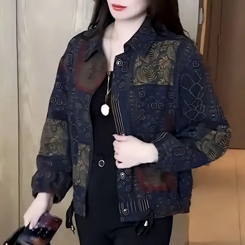 Fashion 2024 Autumn New Ethnic Style Mom Short Coat Large Loose Casual Versatile Age Reducing Top for Women